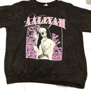 Black vintage Aaliyah loose fit ladies sweatshirt